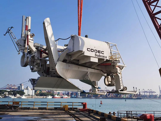 我国首次深水犁式挖沟机海试成功 我国首次深水犁式挖沟机海试成功