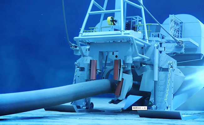 我国首次深水犁式挖沟机海试成功 我国首次深水犁式挖沟机海试成功