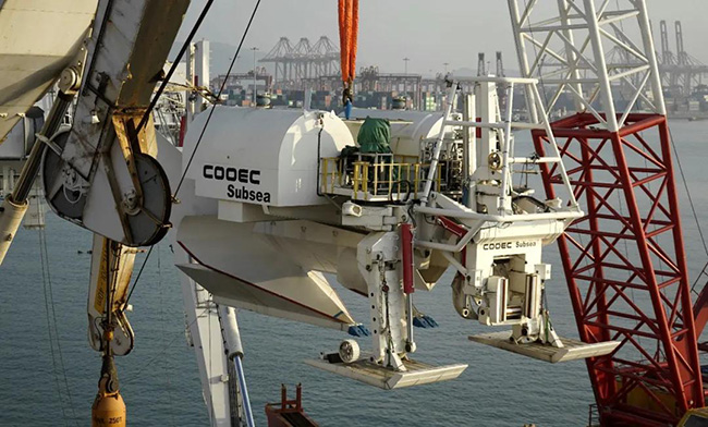 我国首次深水犁式挖沟机海试成功 我国首次深水犁式挖沟机海试成功